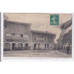 PEROUGES : la place - etat