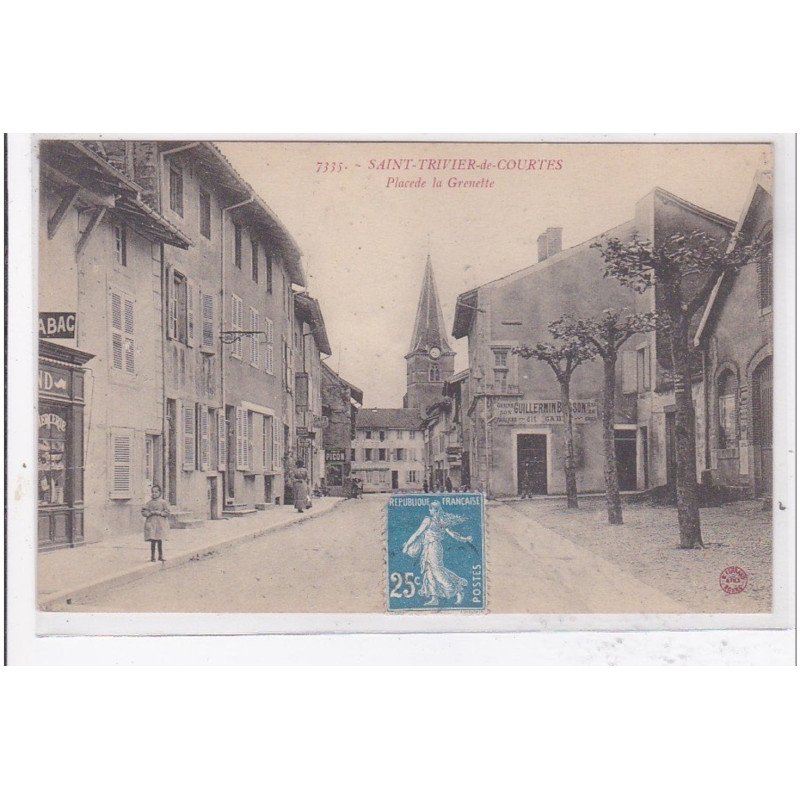 St-TRIVIER-de-COURTES : place de la grenette - tres bon etat