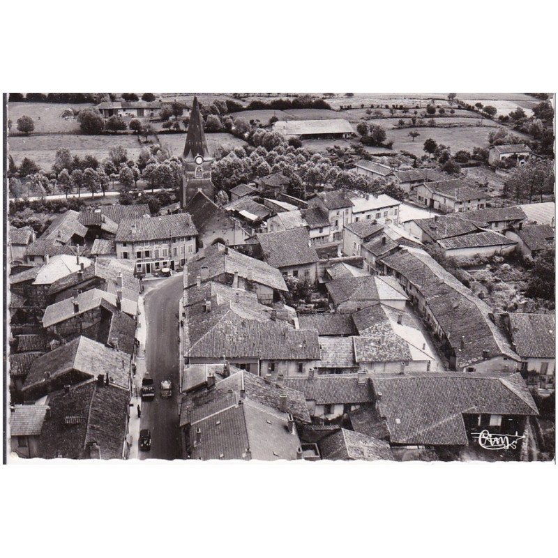 St-TRIVIER-de-COURTES : vue generale aerienne, le centre et la route nationale 75 - tres bon etat
