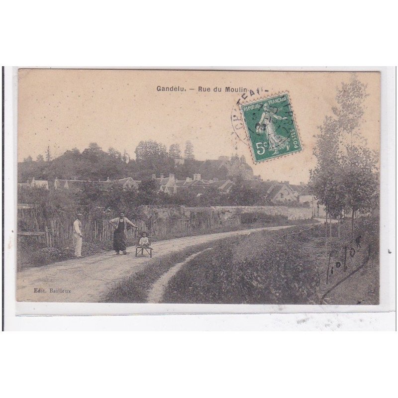 GANDELU : rue du moulin - tres bon etat