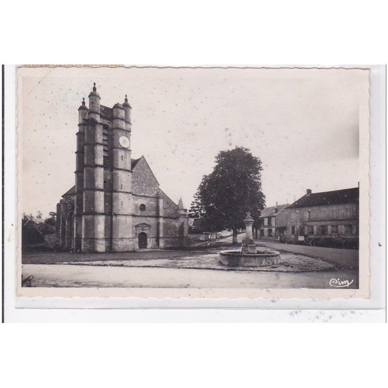 CHEZY-en-ORXOIS : place de l'eglise - tres bon etat