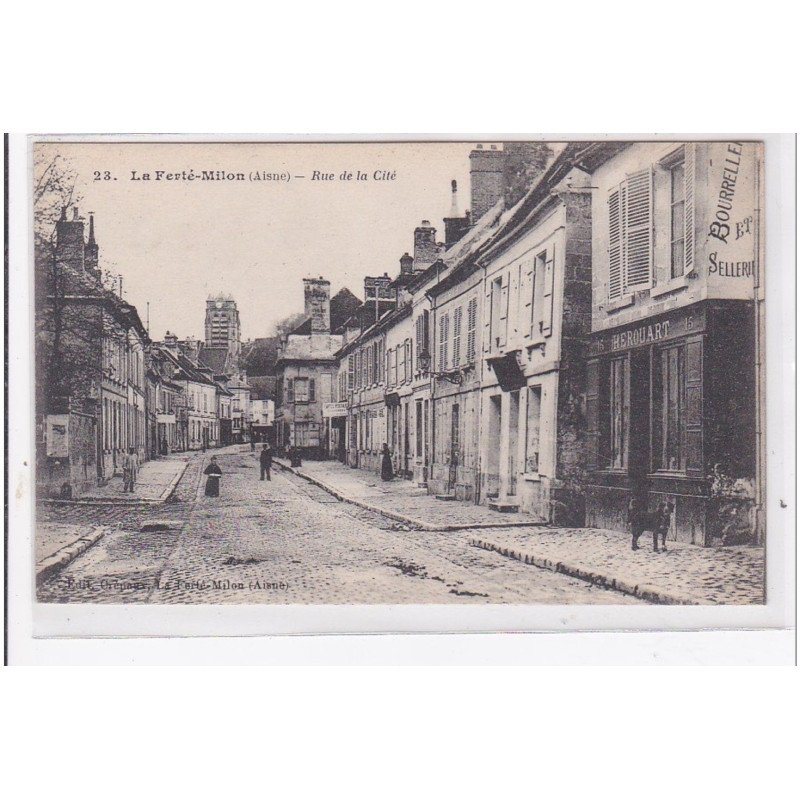 LA FERTE-MILON : rue de la cité - tres bon etat
