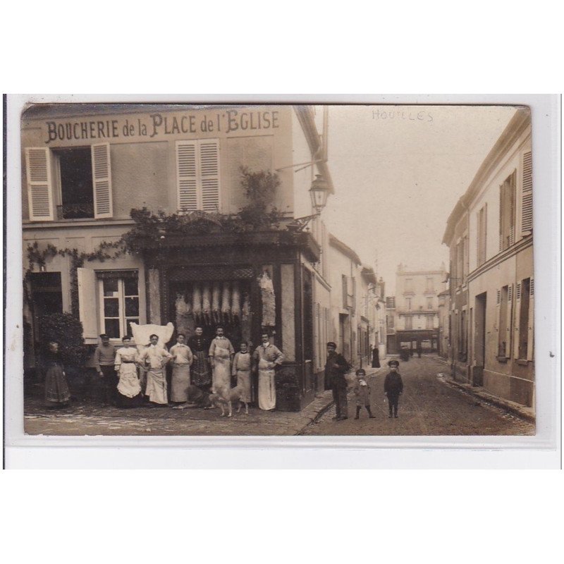 HOUILLES : carte photo de la boucherie de la place de l'église - très bon état