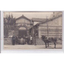 COLOMBES : carte photo du marchand de vins et spiritueux MENGUS - très bon état