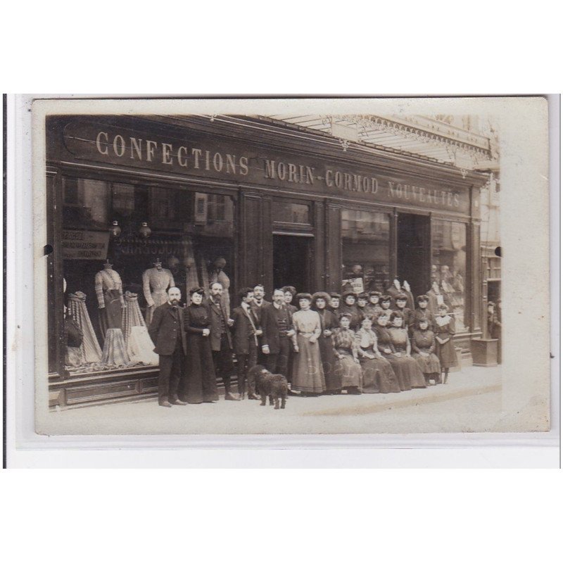 TOURNUS : carte photo du magasin de confections MORIN CORMOD au 13 rue du centre - très bon état