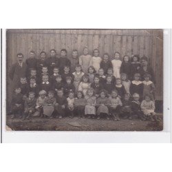 FRESNE EN WOEVRE : carte photo d'une classe d'école - bon état