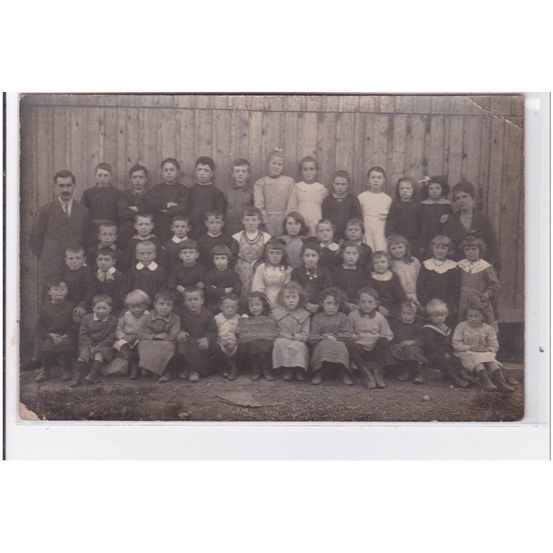 FRESNE EN WOEVRE : carte photo d'une classe d'école - bon état