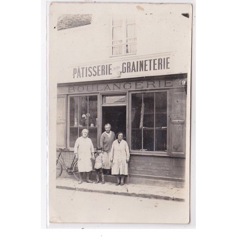 TORCY : carte photo de la patisserie - graineterie - boulangerie GREMILLET FUSON sur la grande rue - très bon état