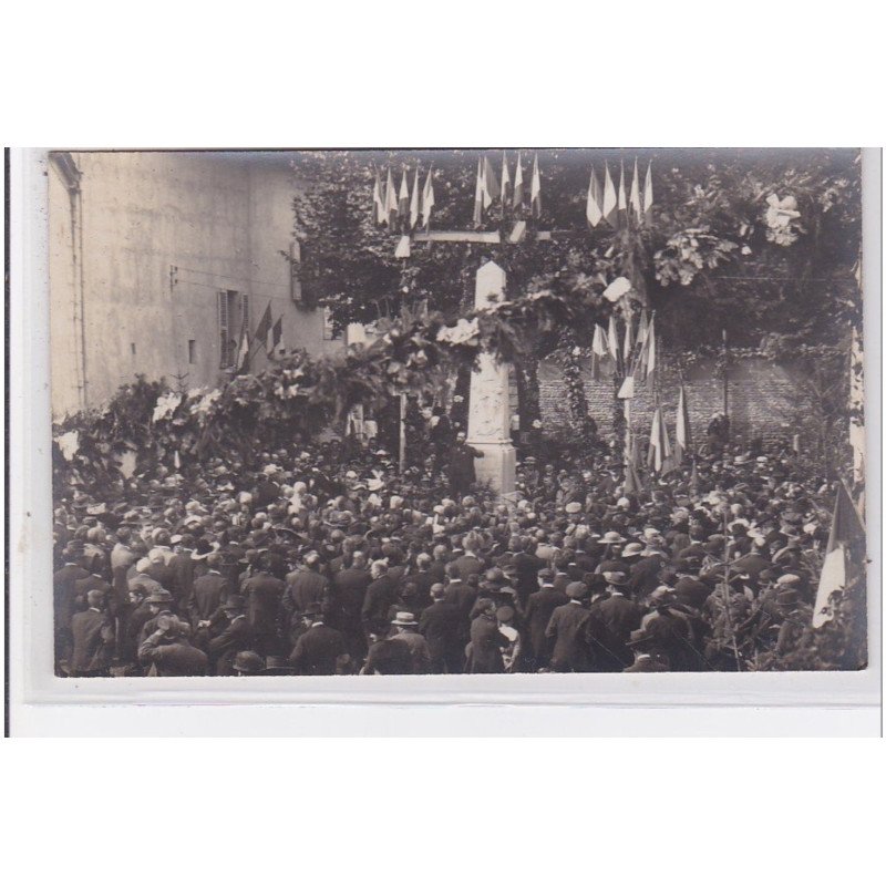 CHARENTAY : carte photo de l'inauguration du monument aux morts - très bon état CHARENTAY : carte photo de l'inauguration du monument aux morts - très bon état