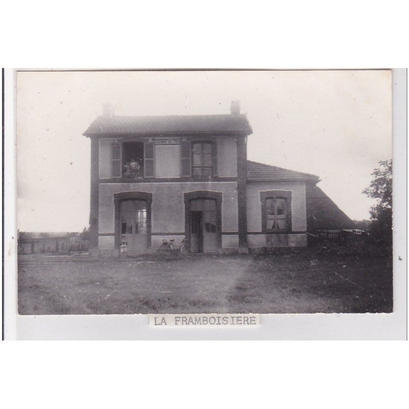 LA FRAMBOISIERE : la gare - photo format cpa des années 1950 - très bon état