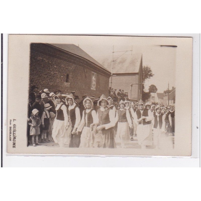 BOHAIN : carte photo d'une fête dans les années 1910-1920 (photo Guilliaume) - très bon état