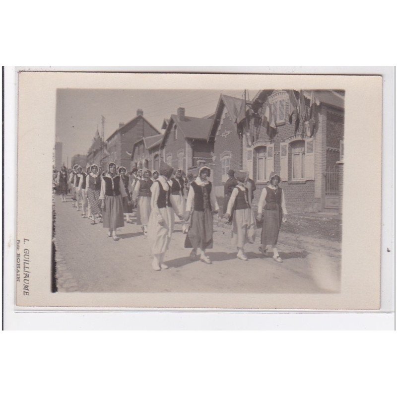 BOHAIN : carte photo d'une fête dans les années 1910-1920 (photo Guilliaume) - très bon état