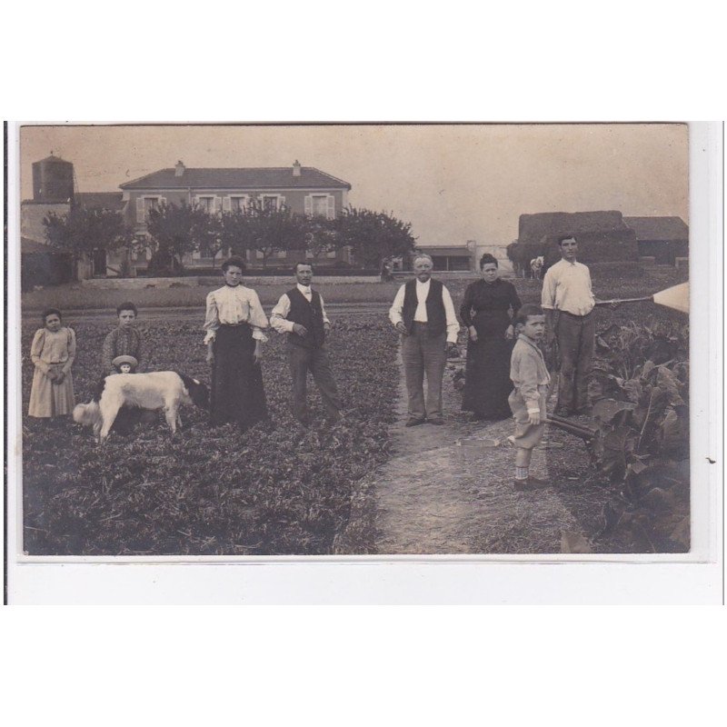 CHATILLON SOUS BAGNEUX : carte photo (jardinier) - très bon état