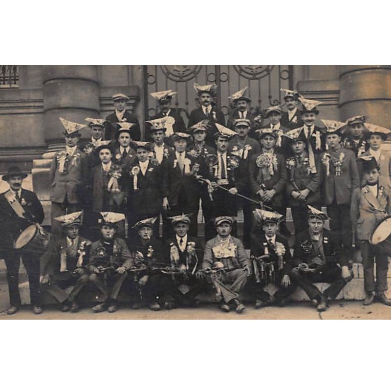 A LOCALISER  : carte photo PARIS ? - Conscrits - très bon état