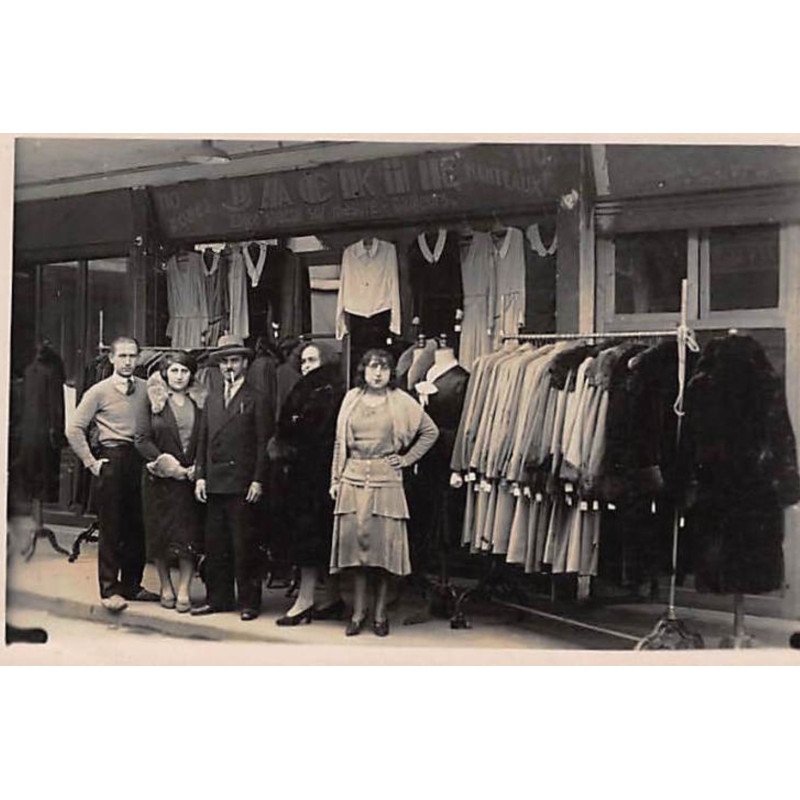 A LOCALISER  : carte photo PARIS? JACKIE, Tailleurs - très bon état