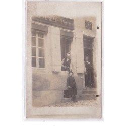 VARZY : carte photo de l' atelier du tailleur VANNEREAU - très bon état