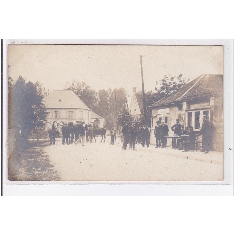 FRESNOY LA RIVIERE : carte photo de la commission de recensement en 1917 (militaire - guerre 14-18) - très bon état