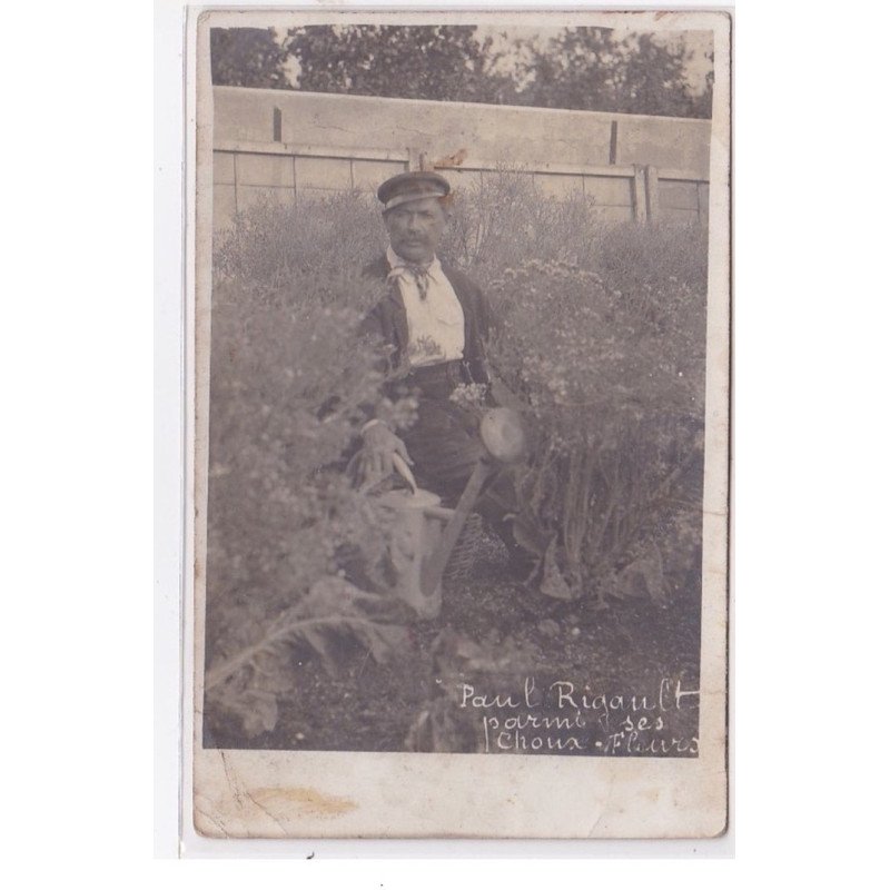 SAINT BRICE SOUS FORET (environs) : carte photo du jardinier Raoul Rigault parmis ses choux-fleurs - état