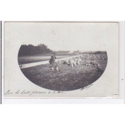 Carte photo d'un berger sur les hauts plateaux de la Brie - état (un coin cassé presque arraché)