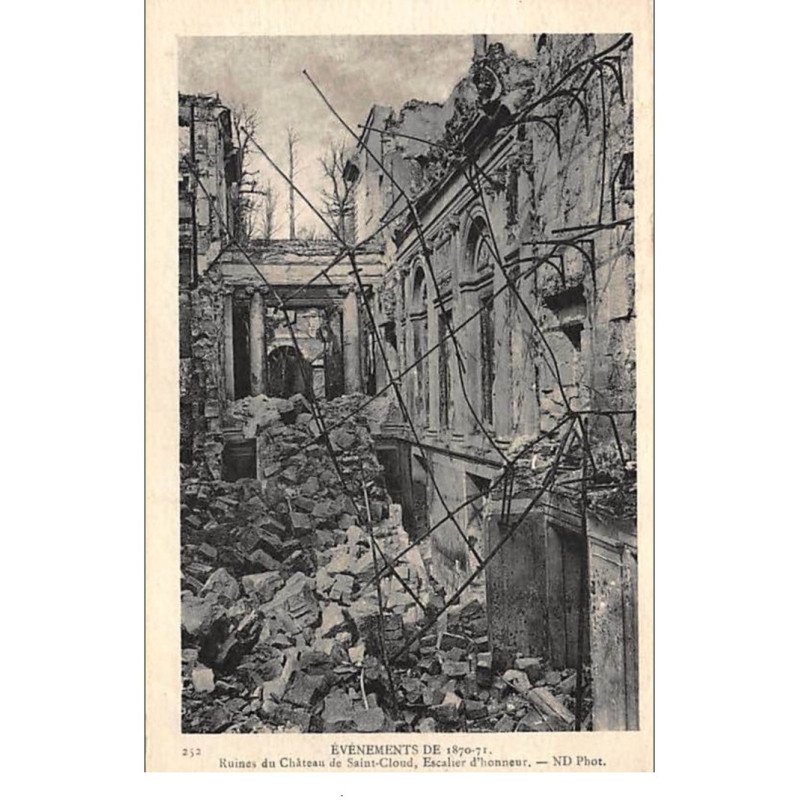 CHATILLON : Ruines du Château de Saint-Cloud, Escalier d'Honneur - état