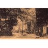 BOURG LA REINE : Etablissement des soeurs de N.-D. du Calvaire, Un coin du Parc - très bon état