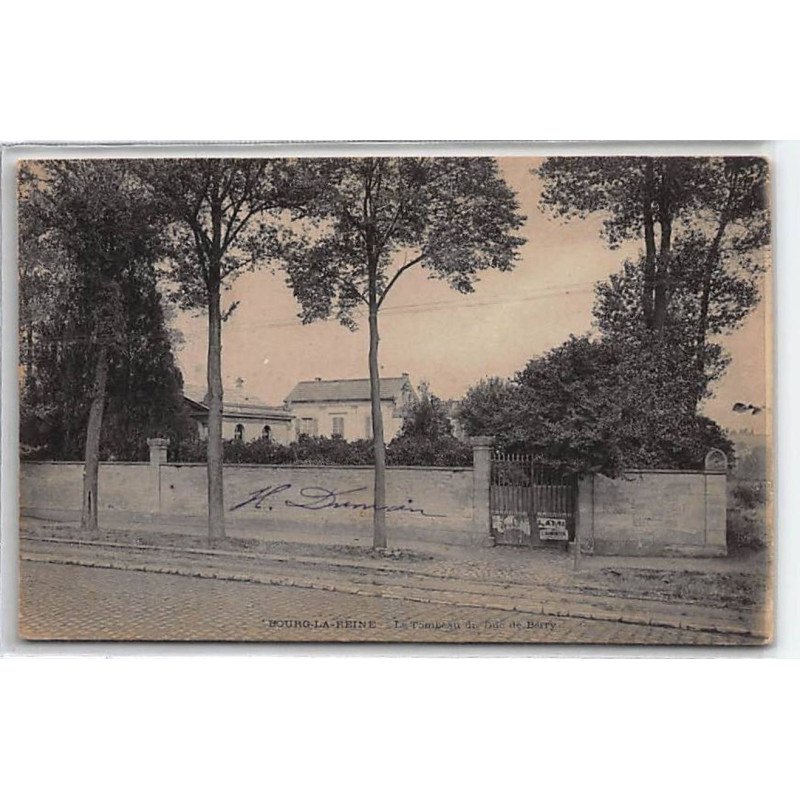 BOURG LA REINE : Le tombeau du Duc de Berry - très bon état