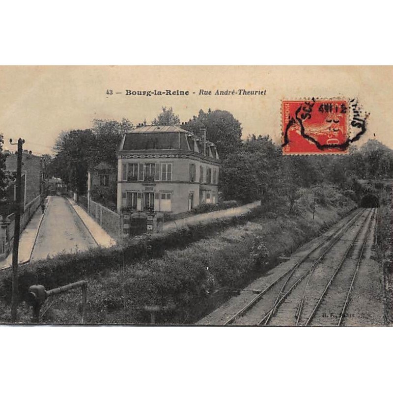 BOURG LA REINE : Rue André Theuriet - très bon état