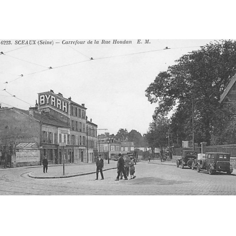 SCEAUX : Carrefour de la Rue Houdan - très bon état
