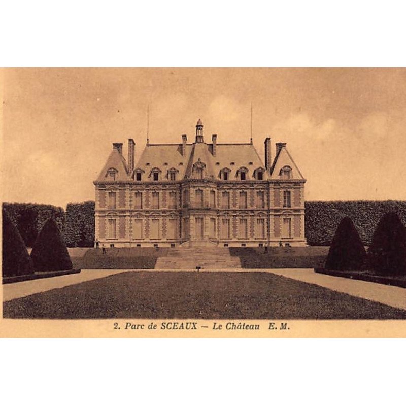 SCEAUX : Le Château - très bon état