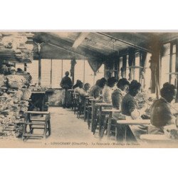 LONGCHAMP : La Faïencerie, Modelage des Fleurs - très bon état