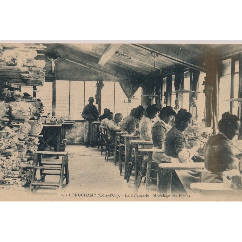 LONGCHAMP : La Faïencerie, Modelage des Fleurs - très bon état