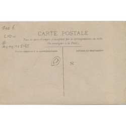 LYON : Automobile - très bon état