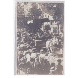 LA VARENNE SAINT HILAIRE : carte photo d'une fête vers 1905 - très bon état