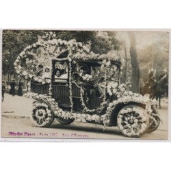 NEUILLY? : Automobile décorée durant la Fête des Fleurs - très bon état