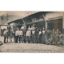 PUTEAUX : Les Grèves, Cantonnement des Cuirassiers, Rue Auguste Blanche - très bon état