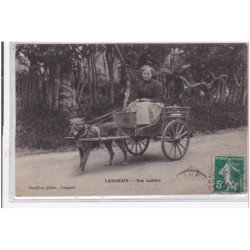 LANGEAIS : une laitière - attelage à chien (voiture à chien) - très bon état