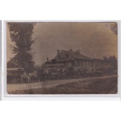 FRANCONVILLE : carte photo du restaurant """"a la Maison Rouge"""" vers 1910 (omnibus) - très bon état