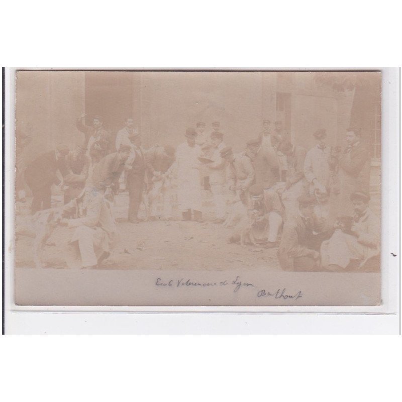 LYON : carte photo de l'école vétérinaire - bon état (passée)