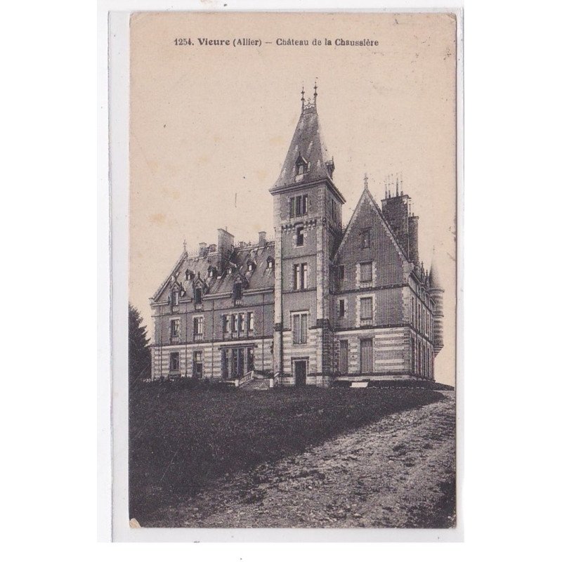 VIEURE : chateau de la chaussiere - tres bon etat