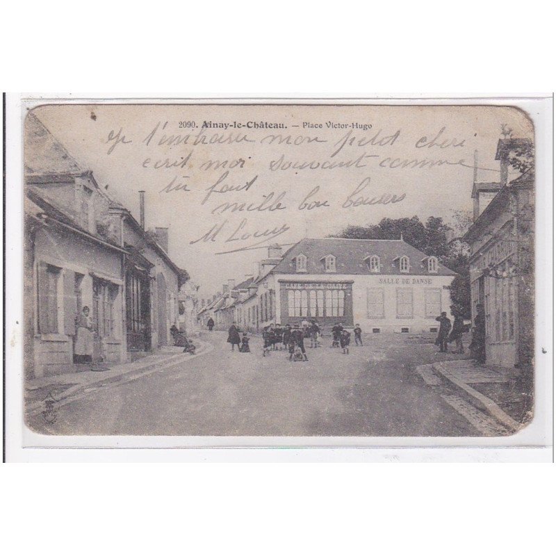 AINY-le-CHATEAU : place victor-hugo - etat