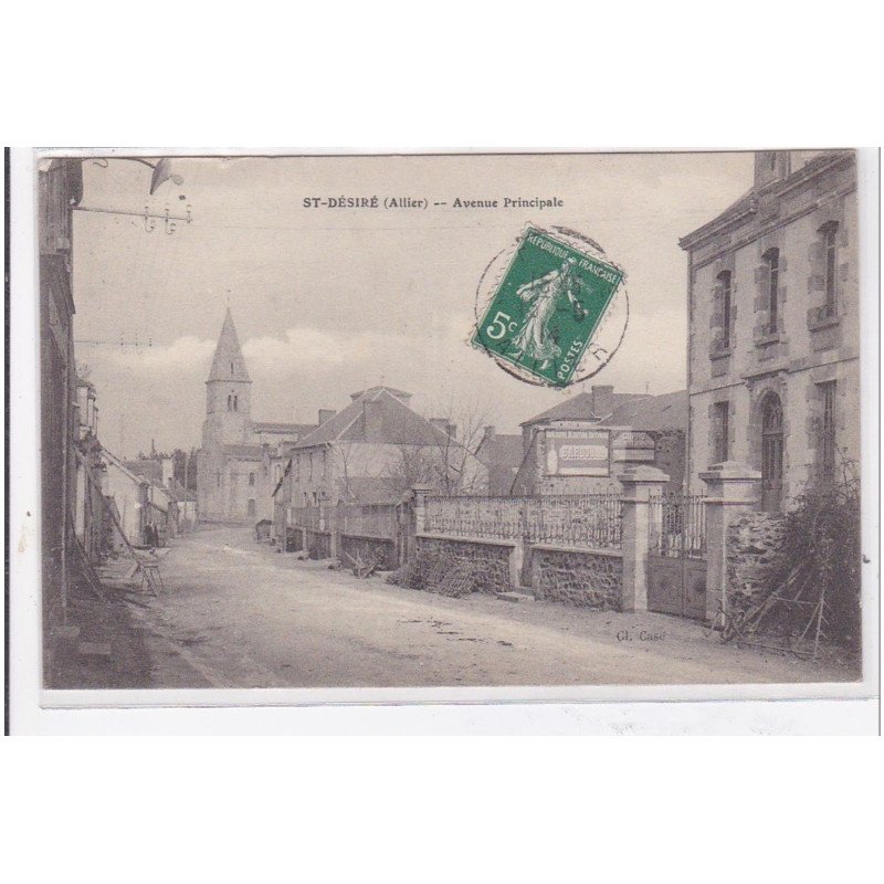 St-DESIRE : avenue principale - tres bon etat