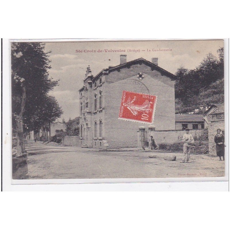 Ste-CROIX-de-VOIVESTRE : la gendarmerie - tres bon etat