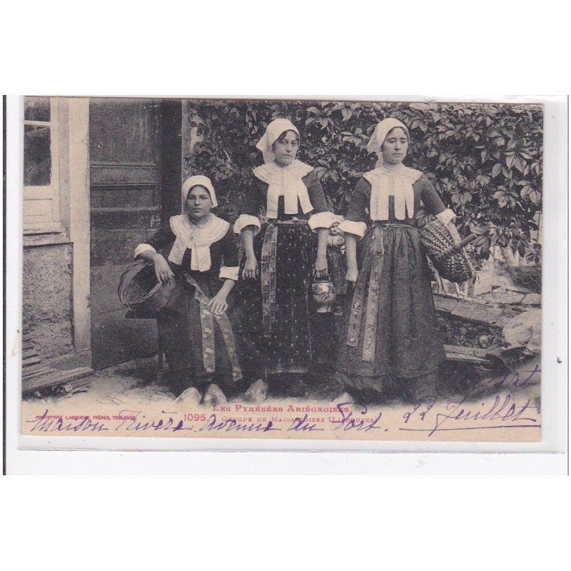 ARIEGE : groupe de massatoises - tres bon etat