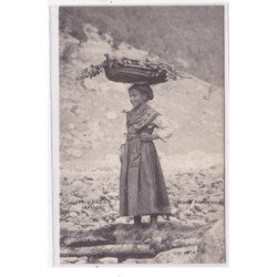 AULUS : jeune alusienne - tres bon etat