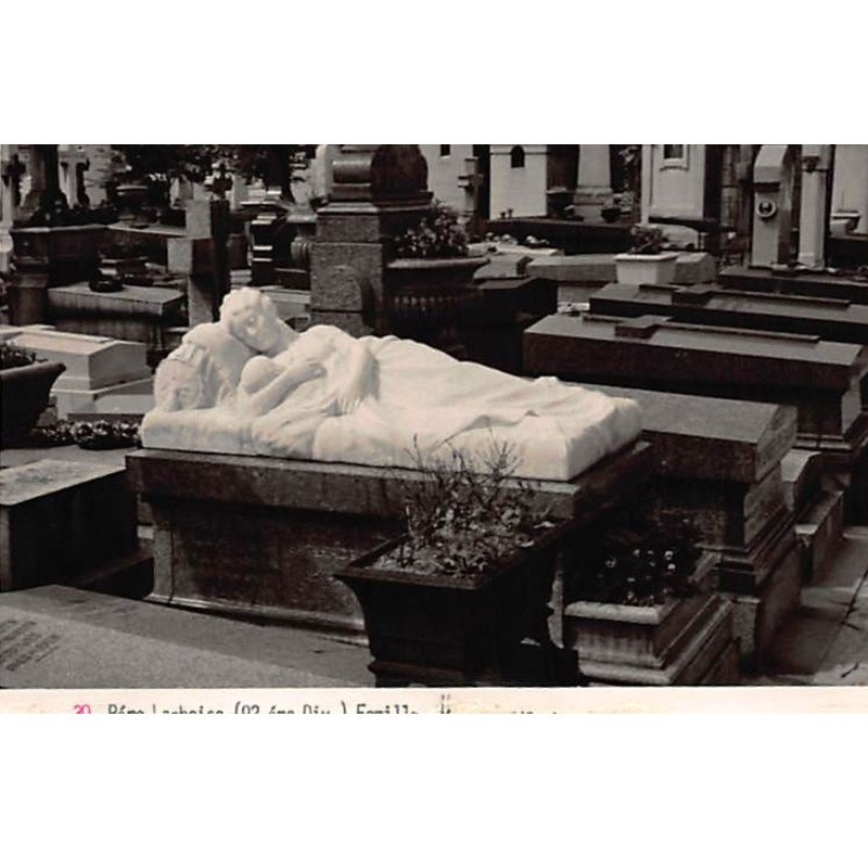 PARIS : cimetiere saint-pierre 18e famille maroun khadra - tres bon etat