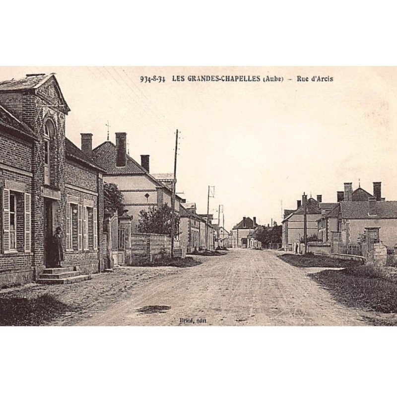 LES GRANDES-CHAPELLES : rue d'arcis - tres bon etat