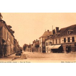 ARCIS-sur-AUBE : rue de troyes - tres bon etat