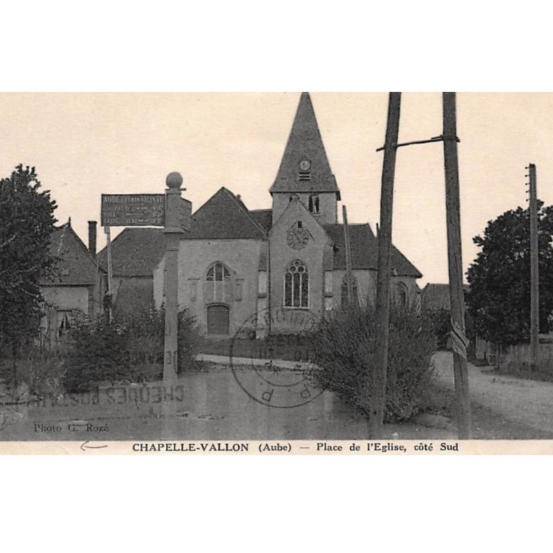 CHAPELLE-VALLON : place de l'eglise, cote sud - etat