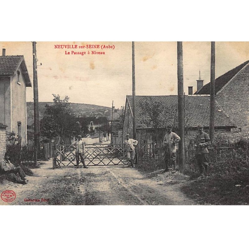 NEUVILLE-sur-SEINE : le passage a niveau - tres bon etat