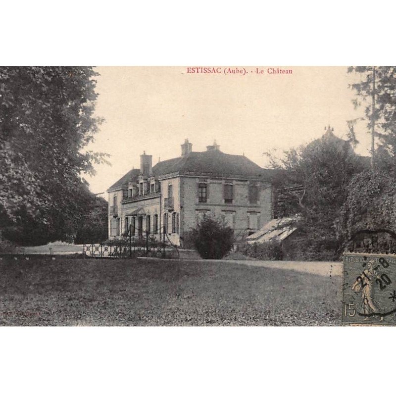 ESTISSAC : le chateau - tres bon etat